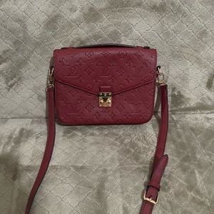 Louis Vuitton Shoulder Bag